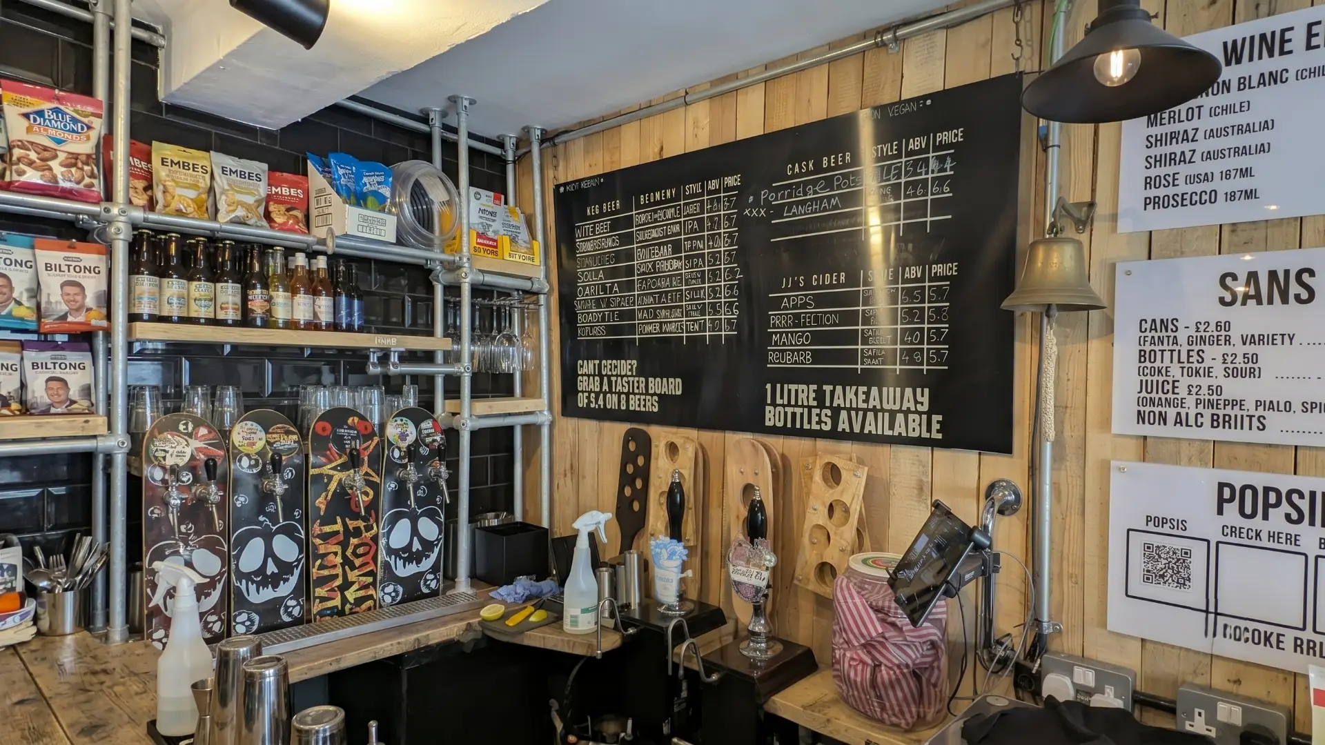 Villa Craft Beer & Bread a in Sintra local craft beer and bread at a quiet Sintra side street café